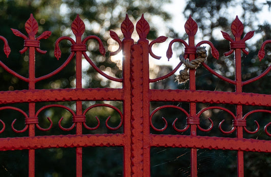 Die verborgene welt der metalleigenschaften : ihr geheimnis im legierungsdesign