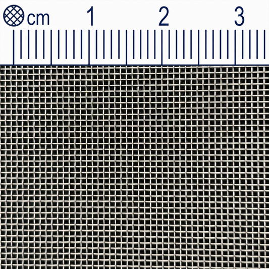 Rete metallica in acciaio inox, maglia 0,6 mm (Mesh 30), spessore filo: 0,25 mm, V2A 1.4301 su misura.
