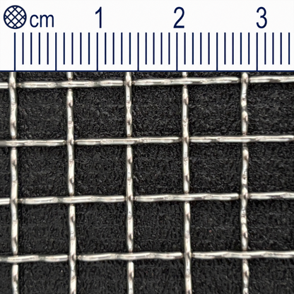 Drátěná tkanina z nerezové oceli, velikost oka 6,3 mm (Mesh 3,5), průměr drátu 1 mm, V2A 1.4301 na míru