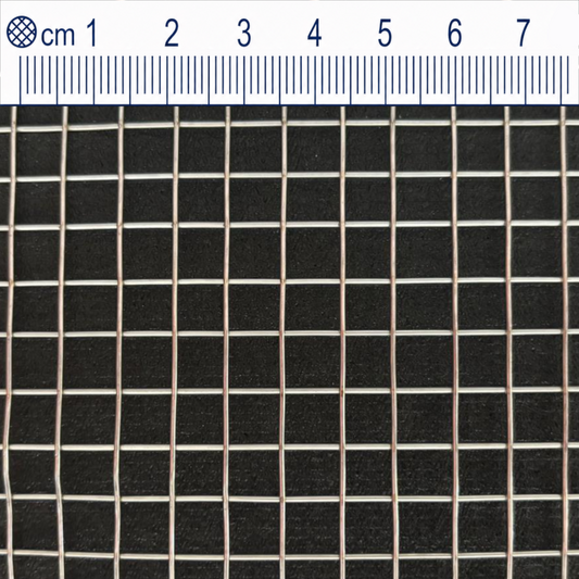 Svařovaná síť z nerezové oceli, velikost oka 6 mm, průměr drátu 0,7 mm, V2A 1.4301 na míru