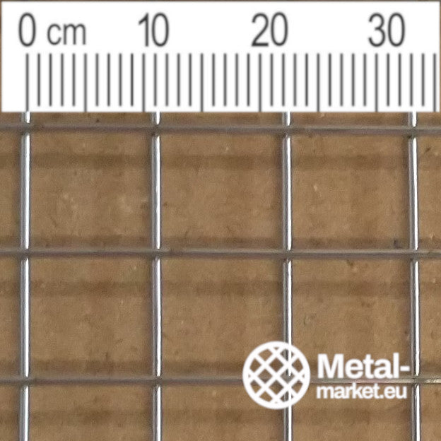 Schweißgitter Edelstahl Maschenweite 11,7 mm Drahtstärke 1 mm V2A 1.43Schweißgitter Edelstahl Maschenweite 11,7 mm Drahtstärke 1 mm V2A 1.4306
Punktgeschweißte Drahtgitter aus Edelstahldraht Längsdrähte und Querdrähte sind an jedem Kre